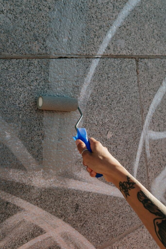 Rimozione graffiti su facciate condominiali a Roma